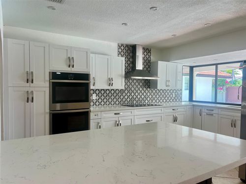 4000 N 37th Ave, Hollywood, FL, 33021-1927 | Card Image