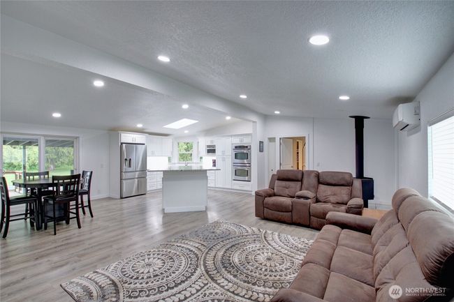 7493 State Route 9, House other with 3 bedrooms, 3 bathrooms and 2 parking in Sedro Woolley WA | Image 12