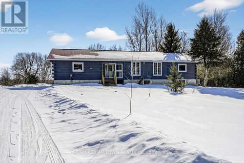 323 County Rd, Mallorytown, ON, K0E1R0 | Card Image