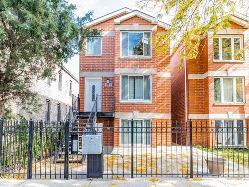 apt-3-807 Claremont Ave, Chicago, IL, 60612-4854 | Card Image