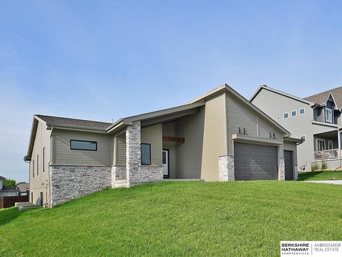 19969 Monroe St, Omaha, NE, 68135-3014 | Card Image