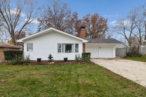 310 Oak St, North Aurora, IL, 60542-1007 | Card Image