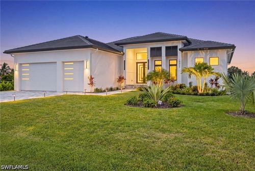 18432 Royal Hammock Blvd, NAPLES, FL, 34114-8946 | Card Image