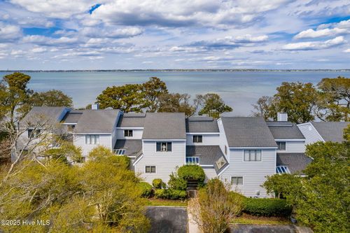 apt-r3-570 Coral Dr, Pine Knoll Shores, NC, 28512-7106 | Card Image