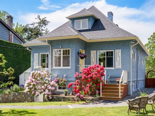 2886 Glenwood Ave, Saanich, BC, V9A2S2 | Card Image