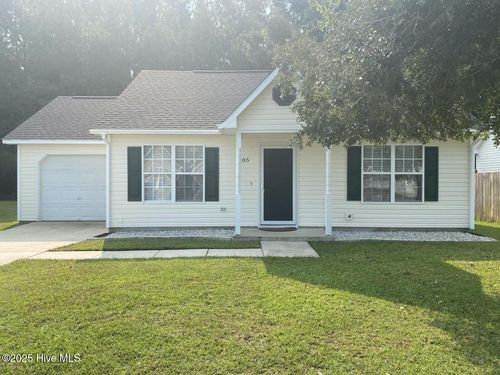 105 Providence Dr, Jacksonville, NC, 28546-6110 | Card Image