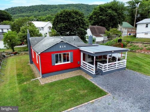 314 Water St, Everett, PA, 15537-1041 | Card Image