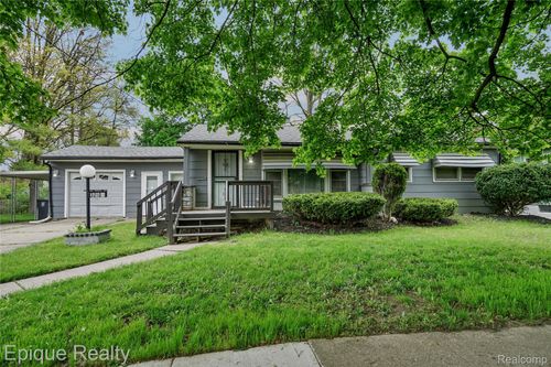 3210 Emerson St, Flint, MI, 48504-2970 | Card Image