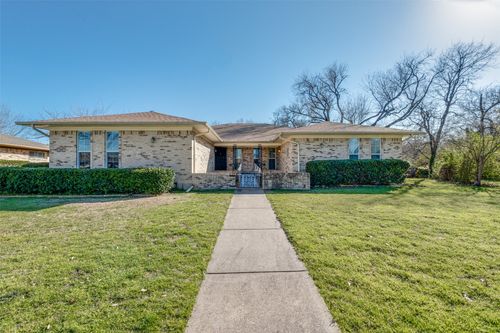 8229 Lullwater Dr, Dallas, TX, 75218-1147 | Card Image