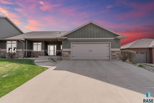 5917 S Nature Run Pl, Sioux Falls, SD, 57108-5233 | Card Image