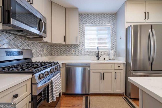 APT-6 - 827 Durant Pl Ne, Condo with 2 bedrooms, 1 bathrooms and 1 parking in Atlanta GA | Image 6