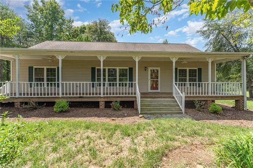 8605 Haw River Rd, Oak Ridge, NC, 27310-9848 | Card Image