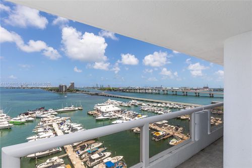 apt-1231-1717 N Bayshore Dr, MIAMI, FL, 33132-1150 | Card Image