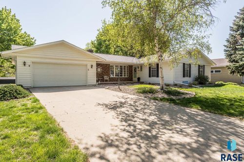 1208 Hampshire Cir, Luverne, MN, 56156-1025 | Card Image