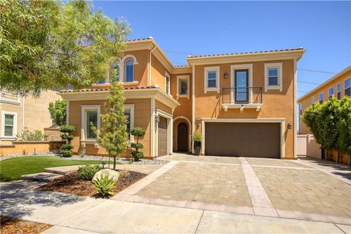 27624 Camellia Dr, Saugus, CA, 91350-5756 | Card Image