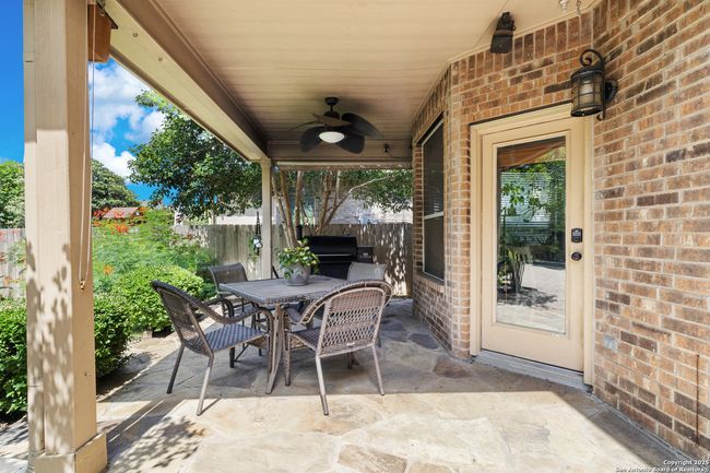8902 Burnt Path, House other with 3 bedrooms, 3 bathrooms and null parking in Helotes TX | Image 22