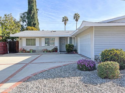906 Granby Street, Simi Valley, CA, 93065 | Card Image