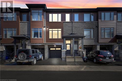 29-575 Woodward Ave, Hamilton, ON, L8H0B3 | Card Image