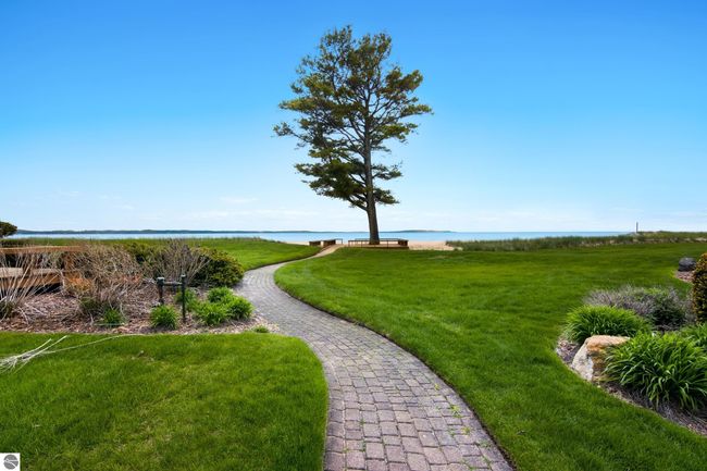 3 - 9200 N Bayshore Dr, House other with 1 bedrooms, 2 bathrooms and null parking in Elk Rapids MI | Image 25
