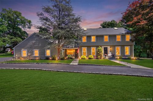 3 Truman Ct, Middletown, NY, 10940-4512 | Card Image
