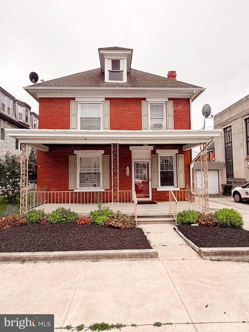 10 E 3rd Street, Lewistown, PA, 17044 | Card Image