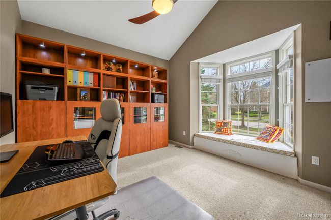 Office/ Library | Image 24