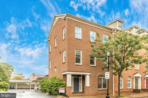 7-7 W South St, FREDERICK, MD, 21701-5546 | Card Image