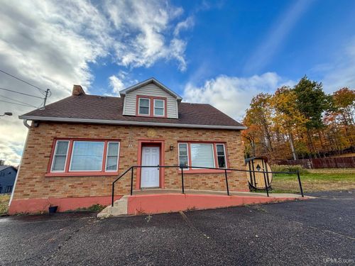 325 Erickson Street, Marquette, MI, 49855 | Card Image