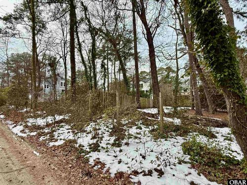 106 Myrtle St, Jarvisburg, NC, 27947-9518 | Card Image