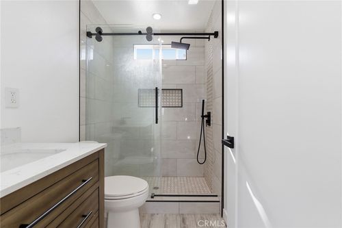 6532 Johnson Ave, Long Beach, CA, 90805-2831 | Card Image