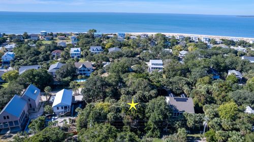 3104 Fort St, Edisto Island, SC, 29438-3504 | Card Image