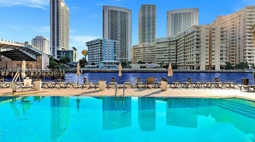 r309-2602 E Hallandale Beach Blvd, Hallandale Beach, FL, 33009-4819 | Card Image