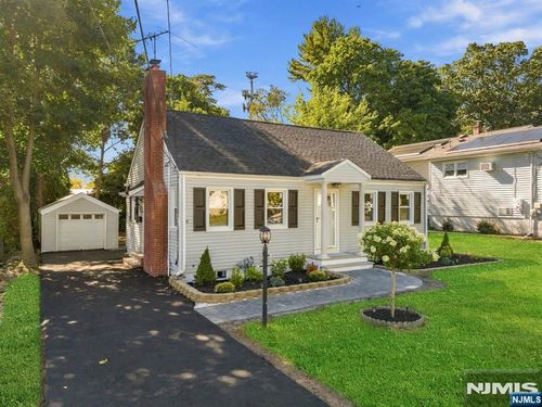 34 Union St, Hawthorne, NJ, 07506-2831 | Card Image