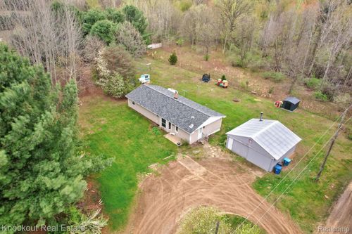 7261 Hess Rd, Millington, MI, 48746-9423 | Card Image