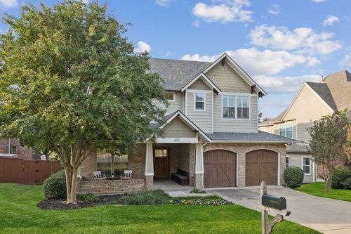 8017 Deer Trail Dr, Dallas, TX, 75238-3352 | Card Image
