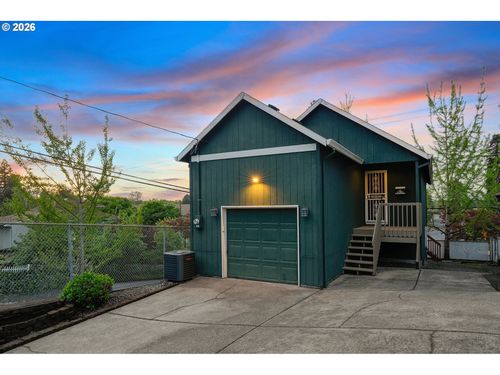 8702 Ne Glisan St, Portland, OR, 97220 | Card Image