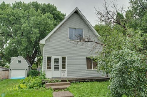 411 12th St N, Fargo, ND, 58102-4330 | Card Image