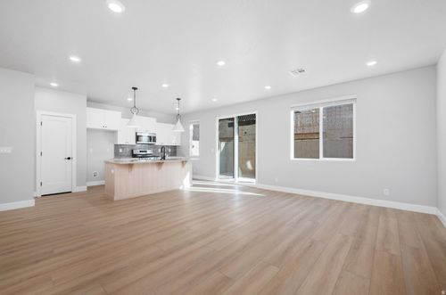 114-4013 E Razor Dr, Washington, UT, 84780-8842 | Card Image