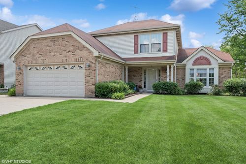 1104 Heritage Dr, Mount Prospect, IL, 60056-1985 | Card Image