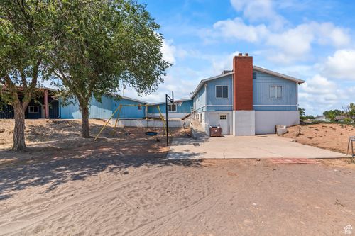 225 300, Redmond, UT, 84652-5584 | Card Image