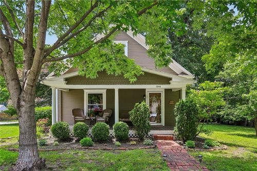 7944 Robinson St, Overland Park, KS, 66204-3466 | Card Image