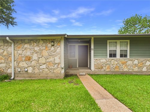 56-2800 Longmire Dr, College Station, TX, 77845-5839 | Card Image