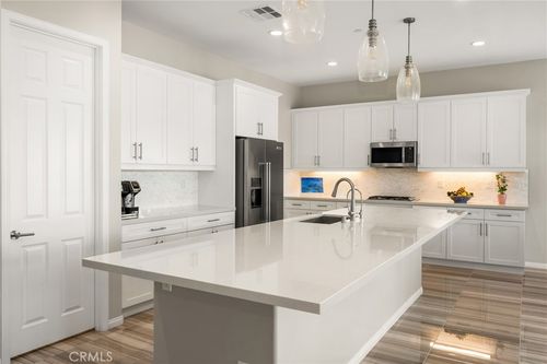 2310 Nova Way, Corona, CA, 92883-0635 | Card Image