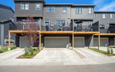 53 Spring Willow Close Sw, Townhouse with 3 bedrooms, 2 bathrooms and 4 parking in Calgary AB | Image 1