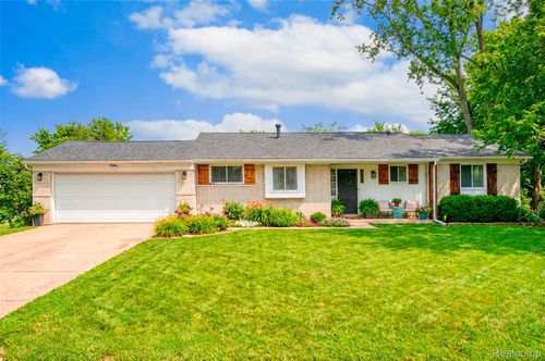 29258 Geraldine Ct, Farmington Hills, MI, 48336-2101 | Card Image