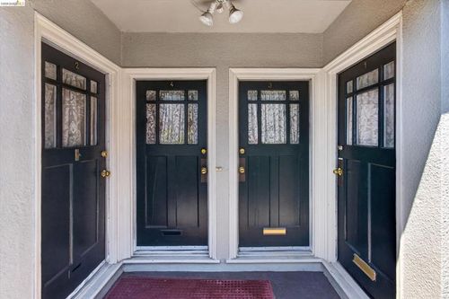 1239 Berkeley Way, Berkeley, CA, 94702-1754 | Card Image