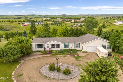 2588 Jonathan Drive N, Mandan, ND, 58554 | Card Image
