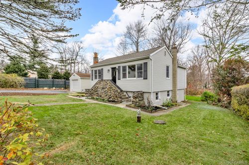 21 Reading Rd, Patterson, NY, 12563-8925 | Card Image