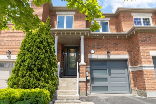 14-8 Townwood Dr, Richmond Hill, ON, L4E4X9 | Card Image