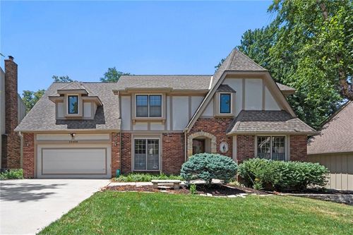 12228 Connell Dr, Overland Park, KS, 66213-1673 | Card Image